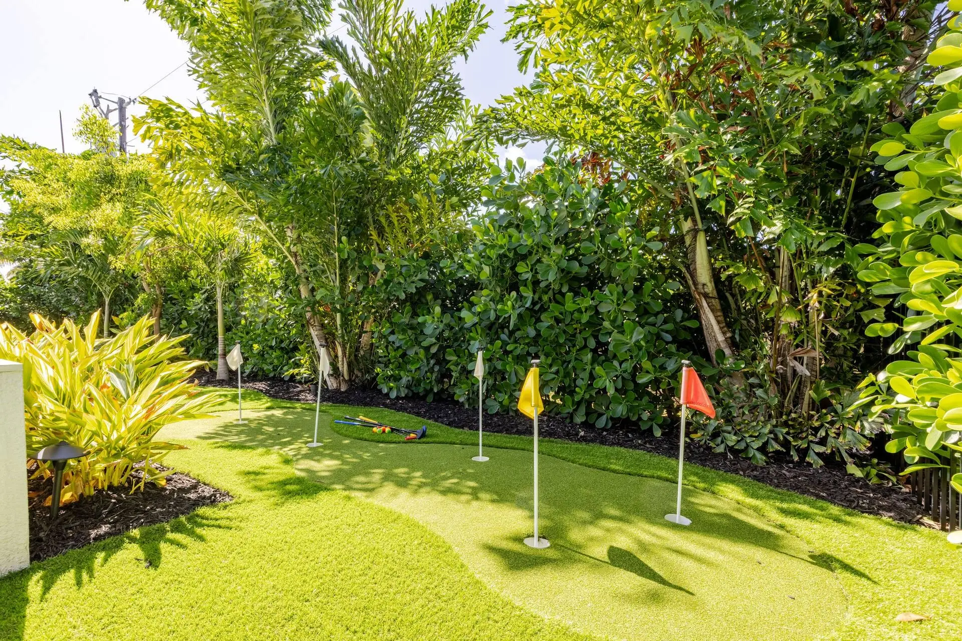 Putting green privado en el jardín