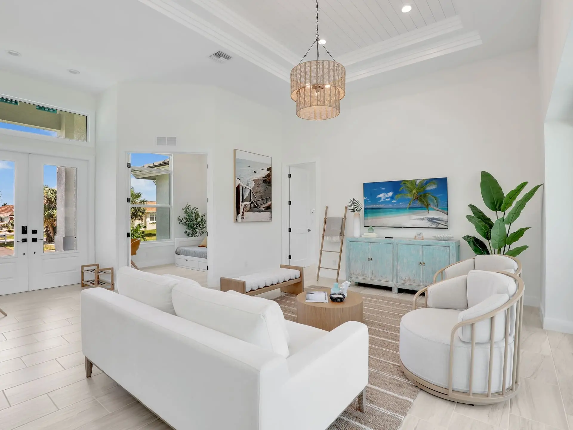 Living room and entrance